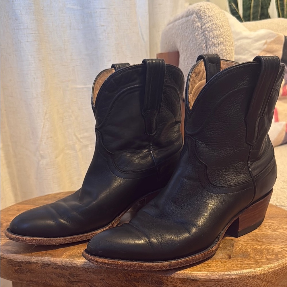 Black Leather Western Boots